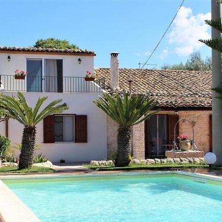 Villa Clara Chiaramonte Gulfi Bagian luar foto