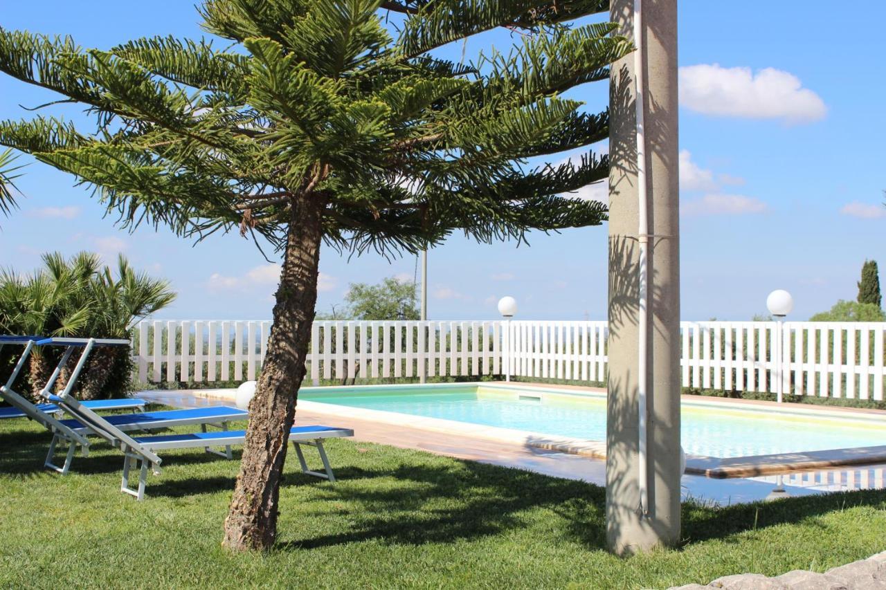Villa Clara Chiaramonte Gulfi Bagian luar foto