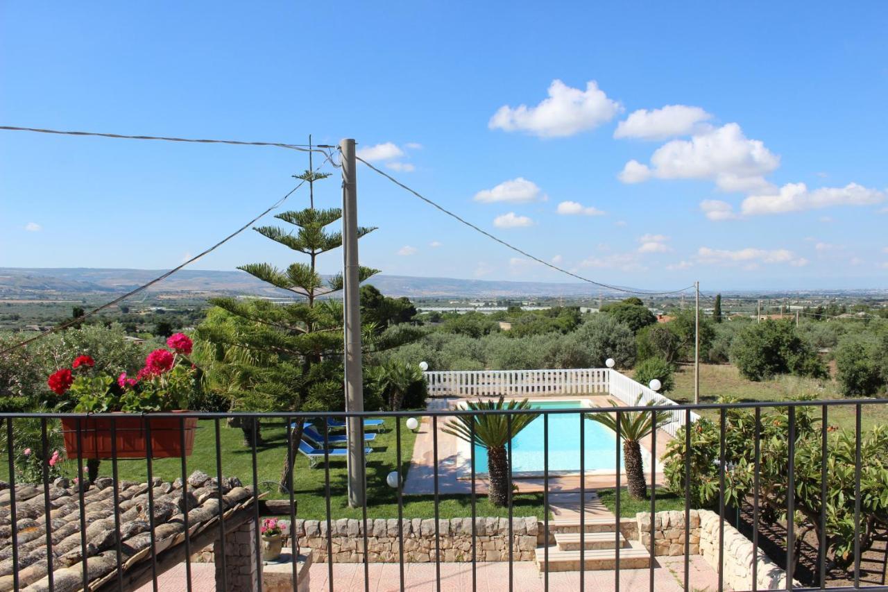 Villa Clara Chiaramonte Gulfi Bagian luar foto