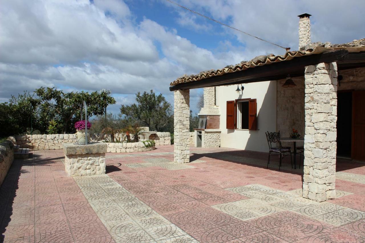 Villa Clara Chiaramonte Gulfi Bagian luar foto