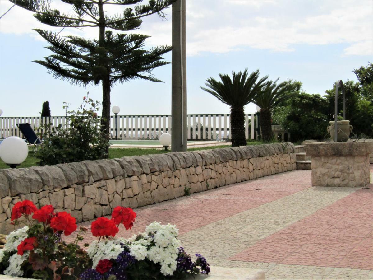 Villa Clara Chiaramonte Gulfi Bagian luar foto