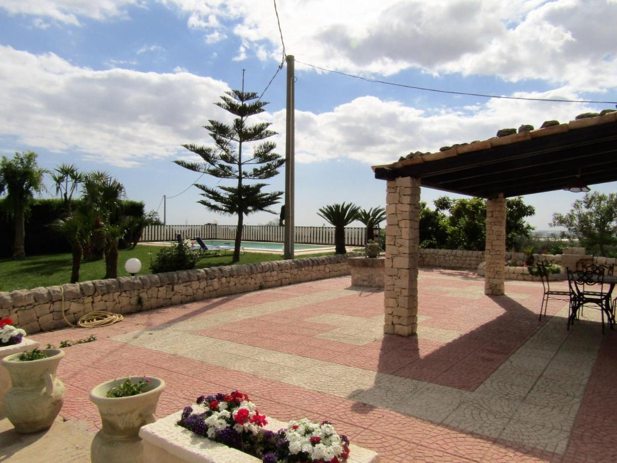 Villa Clara Chiaramonte Gulfi Bagian luar foto