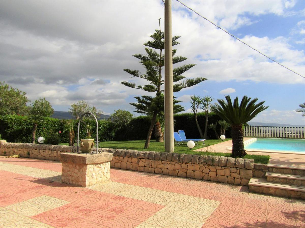 Villa Clara Chiaramonte Gulfi Bagian luar foto